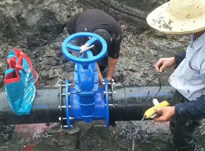 Xu Xiake Town, Jiangyin'in Kanalizasyon Arıtma Projesinde PE boru bağlantı parçalarının seçimi ve teknik analizi